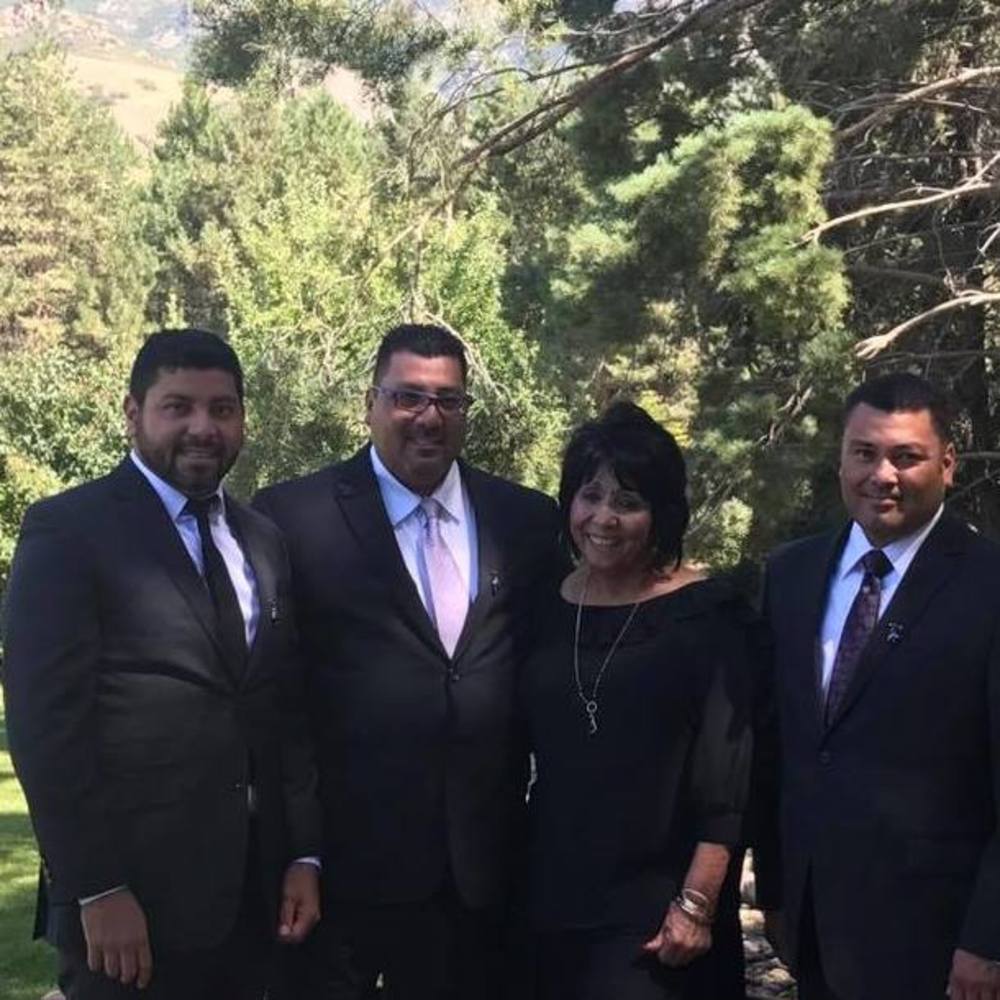 Meet your Posher, Mercedes